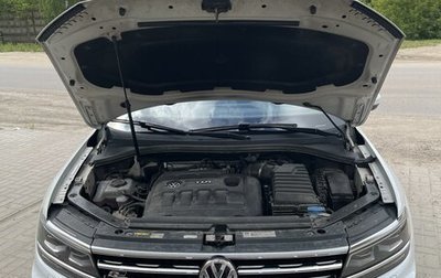 Volkswagen Tiguan II, 2019 год, 3 200 000 рублей, 1 фотография