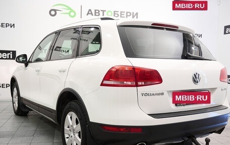 Volkswagen Touareg III, 2011 год, 2 094 000 рублей, 3 фотография
