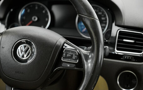 Volkswagen Touareg III, 2011 год, 2 094 000 рублей, 16 фотография