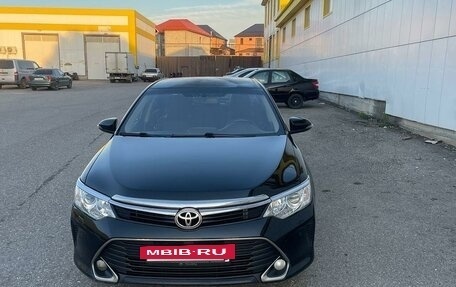 Toyota Camry, 2015 год, 2 075 000 рублей, 2 фотография
