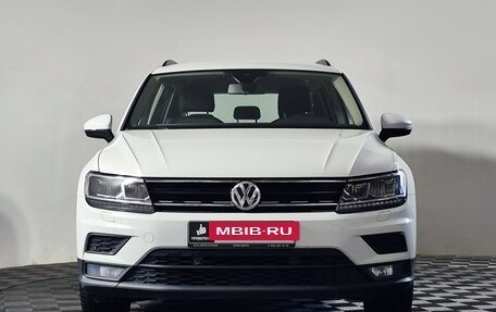 Volkswagen Tiguan II, 2019 год, 2 529 874 рублей, 2 фотография