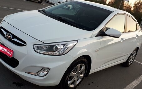 Hyundai Solaris II рестайлинг, 2013 год, 1 080 000 рублей, 1 фотография