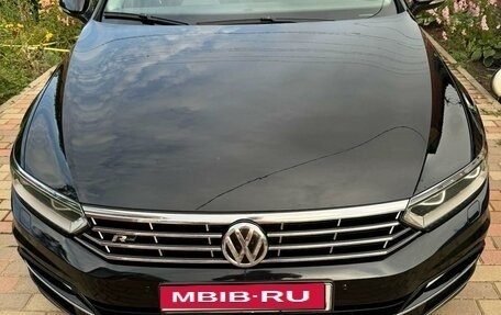 Volkswagen Passat B8 рестайлинг, 2016 год, 1 860 000 рублей, 3 фотография