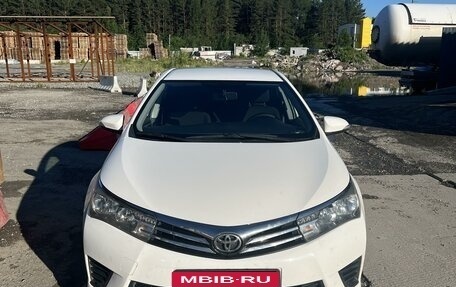 Toyota Corolla, 2014 год, 1 680 000 рублей, 2 фотография