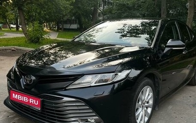 Toyota Camry, 2018 год, 2 600 000 рублей, 1 фотография