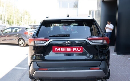 Toyota RAV4, 2019 год, 2 695 000 рублей, 4 фотография