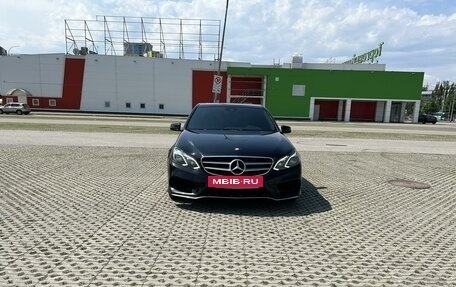 Mercedes-Benz E-Класс, 2013 год, 2 360 000 рублей, 2 фотография