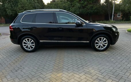 Volkswagen Touareg III, 2014 год, 2 499 999 рублей, 2 фотография