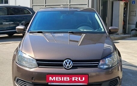 Volkswagen Polo VI (EU Market), 2015 год, 889 000 рублей, 2 фотография