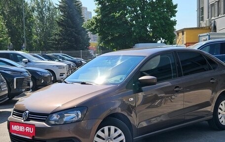 Volkswagen Polo VI (EU Market), 2015 год, 889 000 рублей, 3 фотография