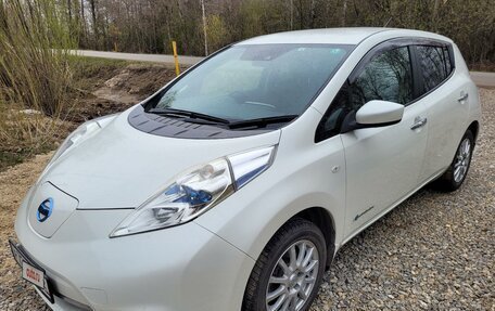 Nissan Leaf I, 2016 год, 930 000 рублей, 3 фотография