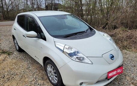 Nissan Leaf I, 2016 год, 930 000 рублей, 2 фотография