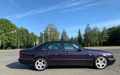 Mercedes-Benz E-Класс, 1998 год, 580 000 рублей, 7 фотография