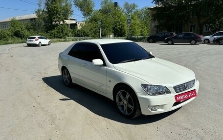 Toyota Altezza, 2002 год, 880 000 рублей, 5 фотография