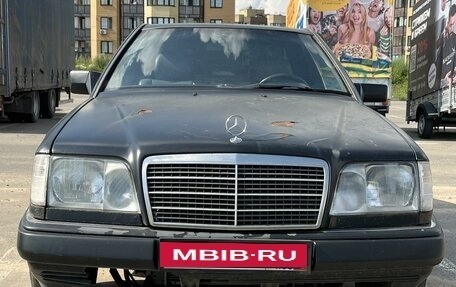 Mercedes-Benz E-Класс, 1995 год, 310 000 рублей, 3 фотография