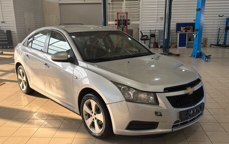 Chevrolet Cruze II, 2010 год, 620 000 рублей, 2 фотография