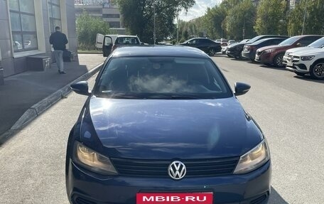 Volkswagen Jetta VI, 2011 год, 725 000 рублей, 3 фотография