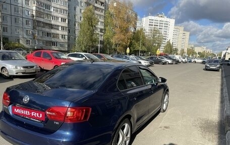 Volkswagen Jetta VI, 2011 год, 725 000 рублей, 7 фотография