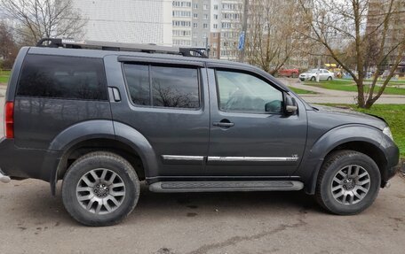 Nissan Pathfinder, 2010 год, 1 395 000 рублей, 2 фотография