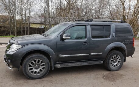 Nissan Pathfinder, 2010 год, 1 395 000 рублей, 4 фотография