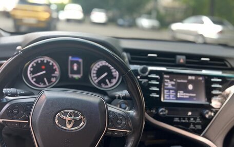 Toyota Camry, 2018 год, 2 600 000 рублей, 2 фотография