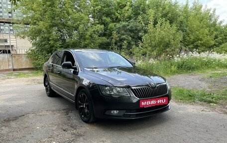 Skoda Superb III рестайлинг, 2013 год, 1 380 000 рублей, 2 фотография