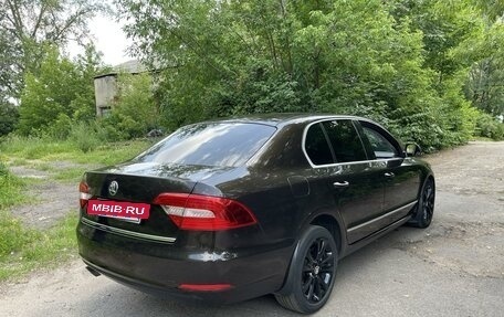 Skoda Superb III рестайлинг, 2013 год, 1 380 000 рублей, 3 фотография