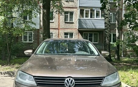 Volkswagen Jetta VI, 2013 год, 1 080 000 рублей, 5 фотография