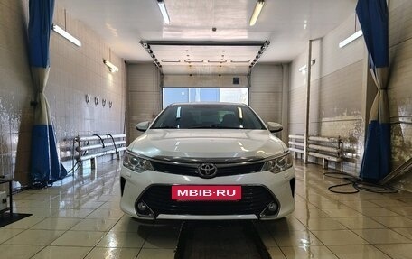 Toyota Camry, 2015 год, 2 270 000 рублей, 2 фотография