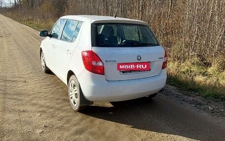 Skoda Fabia II, 2013 год, 700 000 рублей, 2 фотография