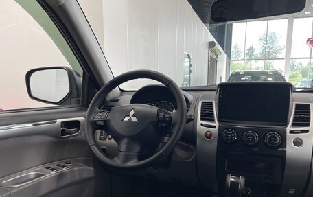 Mitsubishi Pajero Sport II рестайлинг, 2011 год, 1 600 000 рублей, 19 фотография