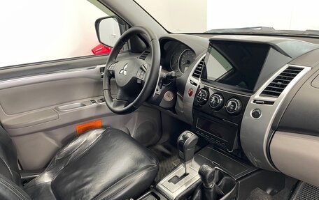 Mitsubishi Pajero Sport II рестайлинг, 2011 год, 1 600 000 рублей, 16 фотография