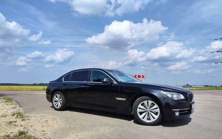 BMW 7 серия, 2014 год, 2 400 000 рублей, 2 фотография