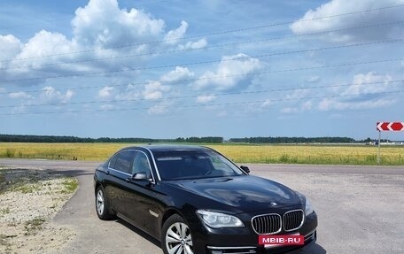 BMW 7 серия, 2014 год, 2 400 000 рублей, 29 фотография