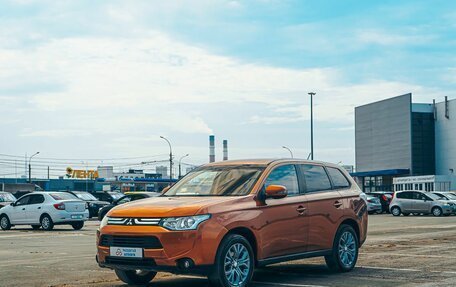 Mitsubishi Outlander III рестайлинг 3, 2012 год, 1 365 000 рублей, 2 фотография