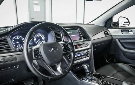 Hyundai Sonata VII, 2019 год, 1 790 000 рублей, 14 фотография