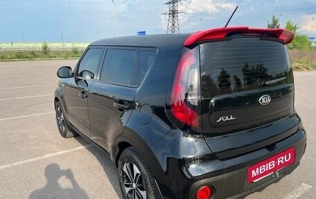 KIA Soul II рестайлинг, 2018 год, 1 519 000 рублей, 8 фотография