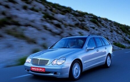 Mercedes-Benz C-Класс, 2002 год, 350 000 рублей, 1 фотография