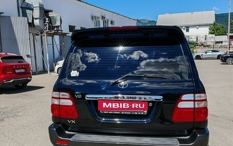 Toyota Land Cruiser 100 рестайлинг 2, 2005 год, 3 000 000 рублей, 6 фотография