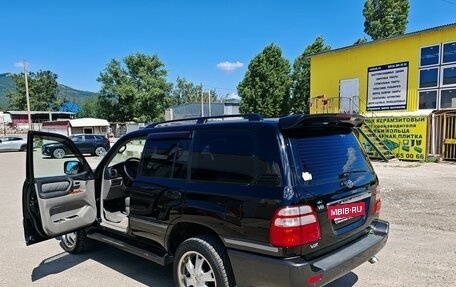 Toyota Land Cruiser 100 рестайлинг 2, 2005 год, 3 000 000 рублей, 17 фотография