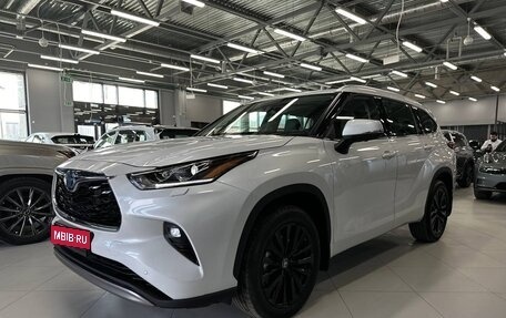 Toyota Highlander, 2023 год, 7 750 000 рублей, 1 фотография