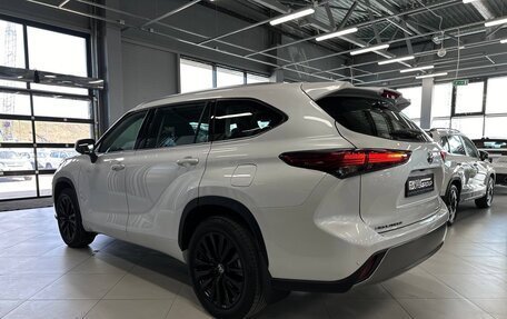 Toyota Highlander, 2023 год, 7 750 000 рублей, 6 фотография