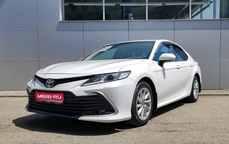 Toyota Camry, 2021 год, 3 340 000 рублей, 1 фотография