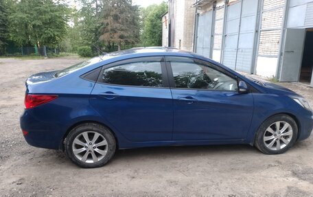 Hyundai Solaris II рестайлинг, 2011 год, 755 000 рублей, 2 фотография