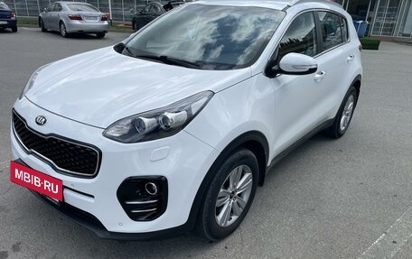 KIA Sportage IV рестайлинг, 2018 год, 2 370 000 рублей, 3 фотография