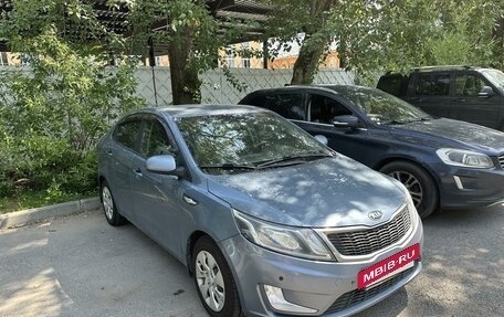 KIA Rio III рестайлинг, 2013 год, 1 000 000 рублей, 2 фотография