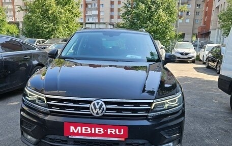 Volkswagen Tiguan II, 2018 год, 2 249 000 рублей, 2 фотография