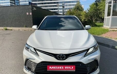 Toyota Camry, 2022 год, 3 745 000 рублей, 3 фотография
