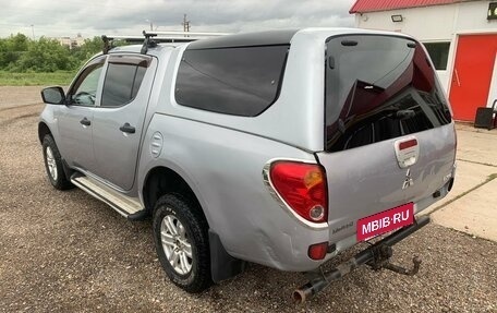 Mitsubishi L200 IV рестайлинг, 2010 год, 999 999 рублей, 7 фотография