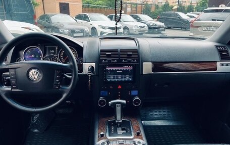 Volkswagen Touareg III, 2005 год, 1 350 000 рублей, 4 фотография